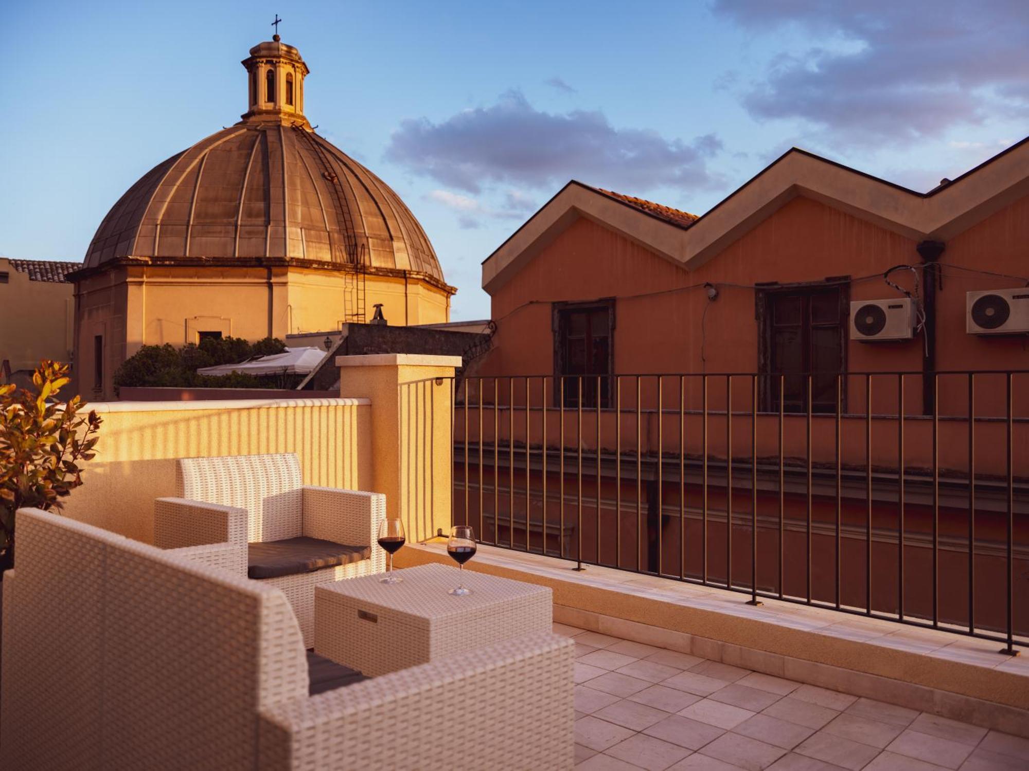 Luxury Suite La Terrazza In Pieno Centro In 칼리아리 외부 사진