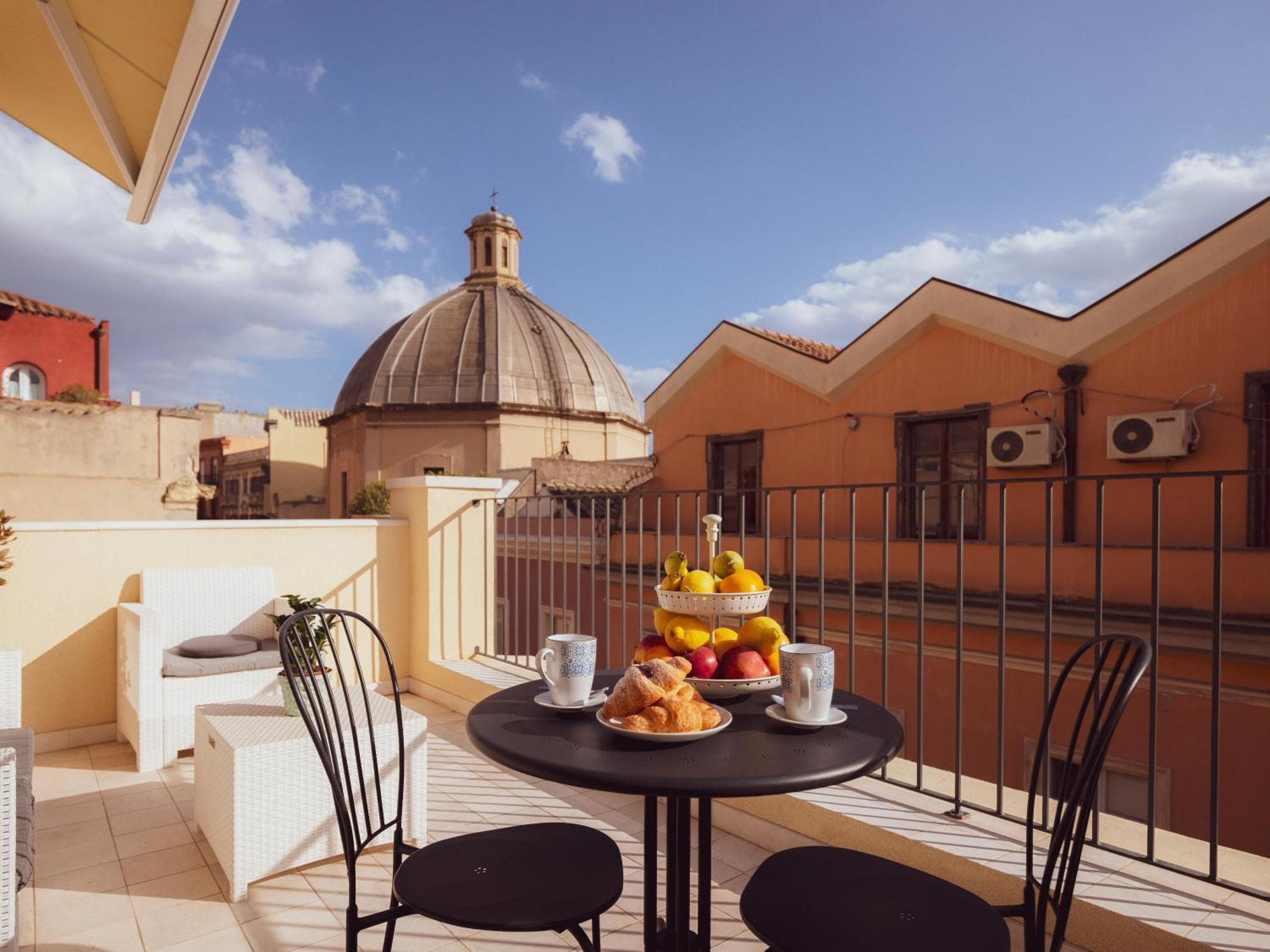 Luxury Suite La Terrazza In Pieno Centro In 칼리아리 외부 사진